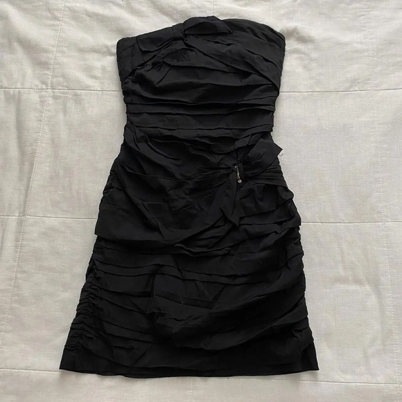 Express Black Strapless Rouched Mini Dress Size 8 - Picture 1 of 4